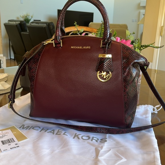 Michael Kors Riley leather, NWT - Picture 2 of 6